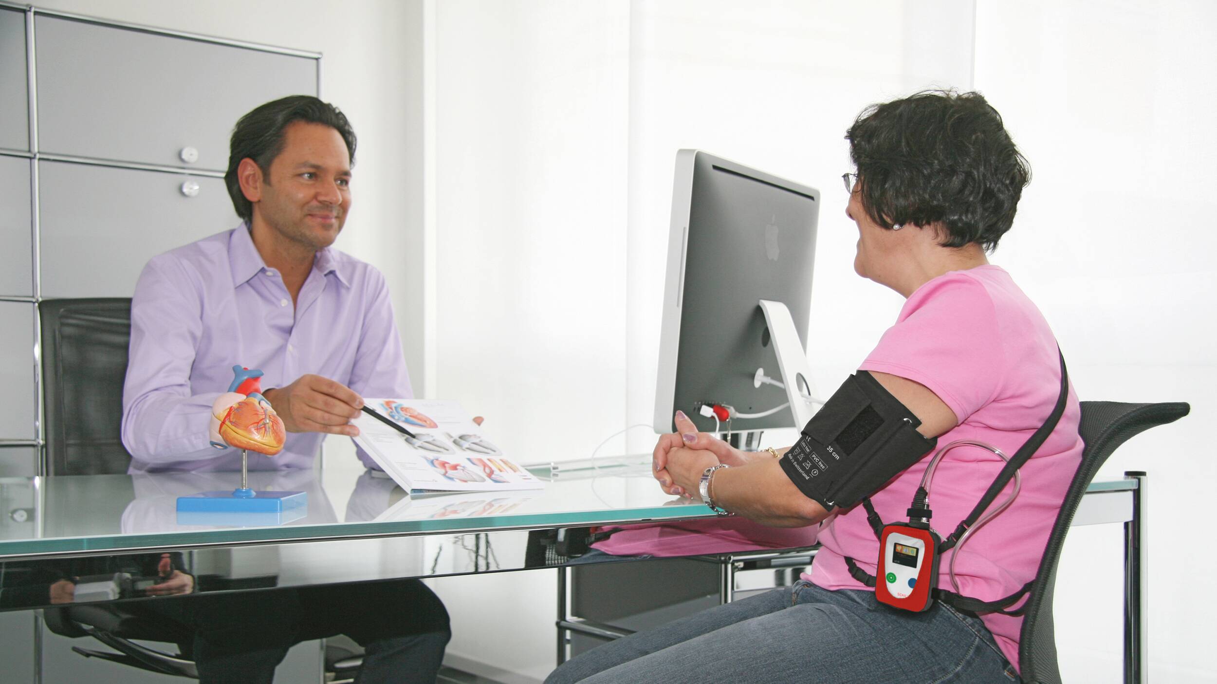 BR-102 plus PWA | © SCHILLER circadian central haemodynamics and blood pressure measurement in one | © SCHILLER