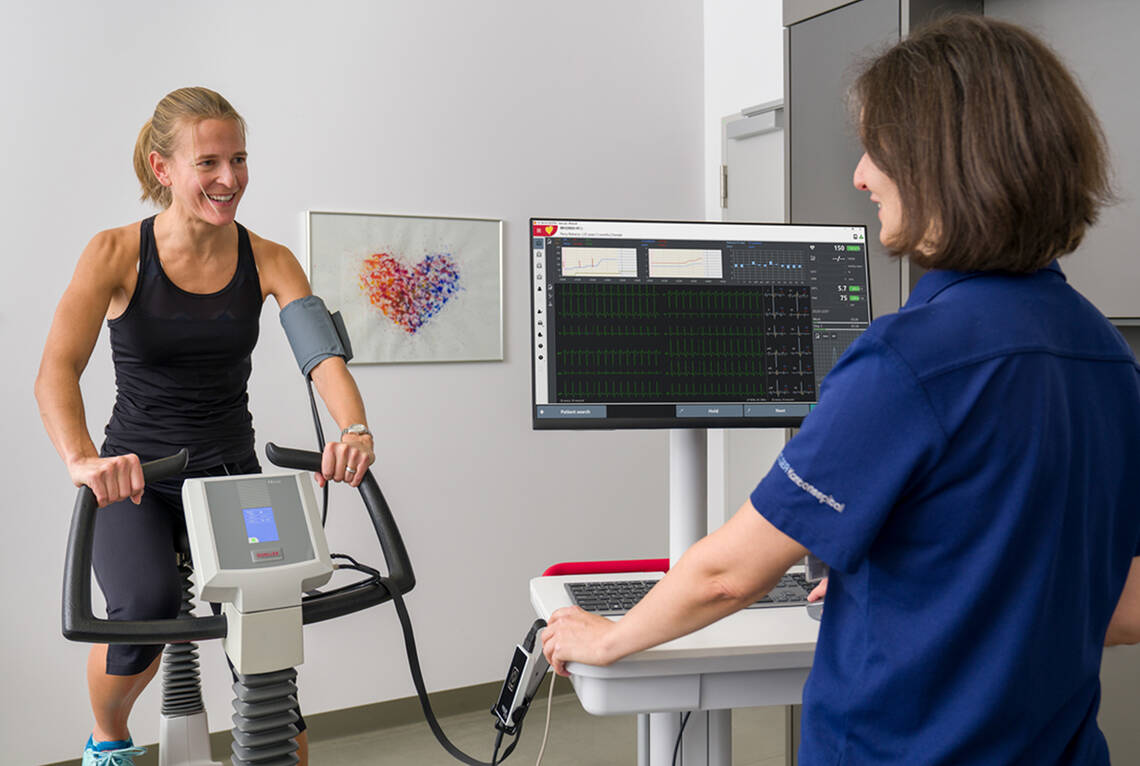 CARDIOVIT CS-104 | © SCHILLER Exercise ECG in an integrated system | © SCHILLER
