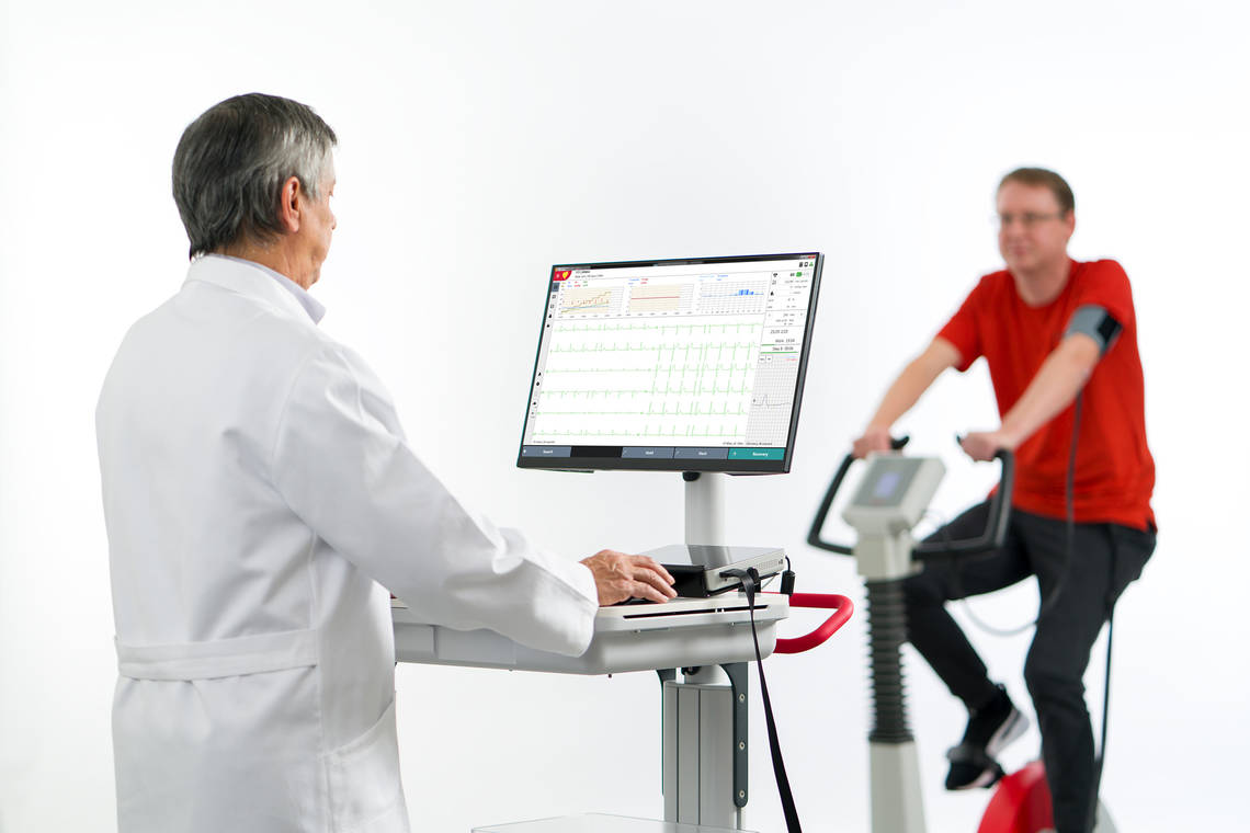 CARDIOVIT CS-104 | © SCHILLER Exercise ECG in an integrated system | © SCHILLER