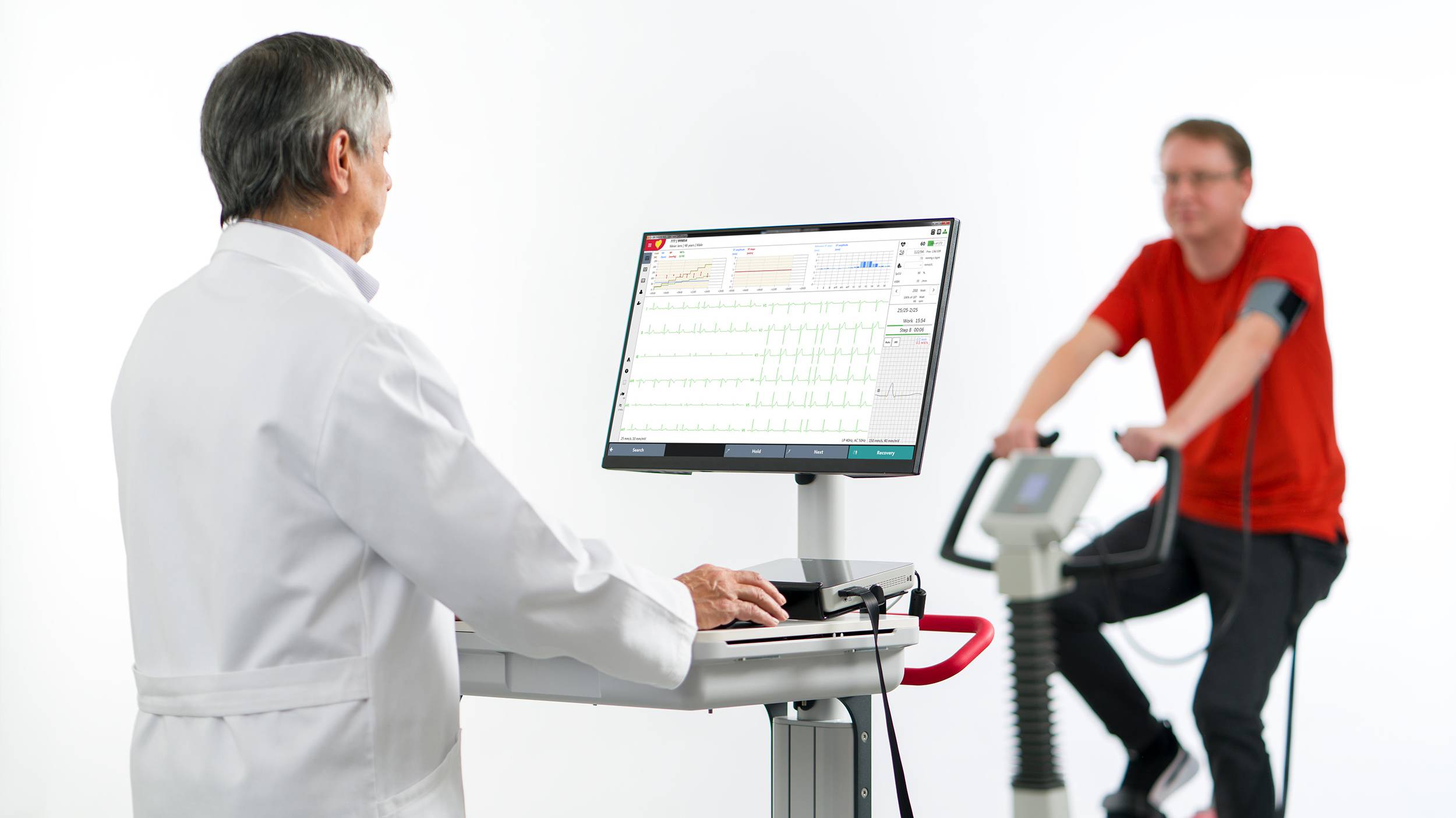 CARDIOVIT CS-104 | © SCHILLER Exercise ECG in an integrated system | © SCHILLER