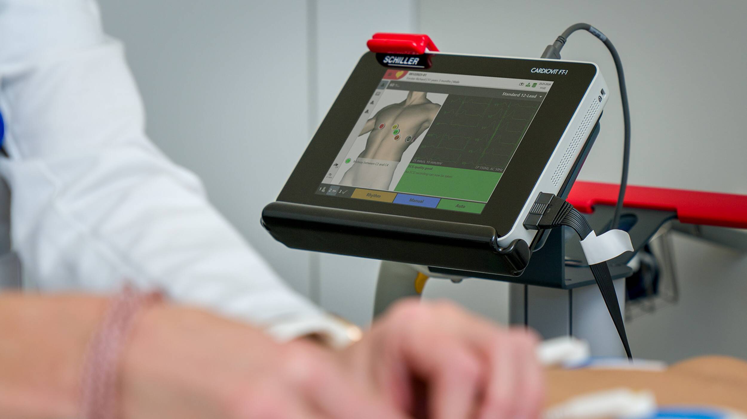 CARDIOVIT FT-1 | © SCHILLER compact electrocardiograph | © SCHILLER