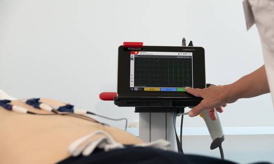 compact electrocardiograph | © SCHILLER