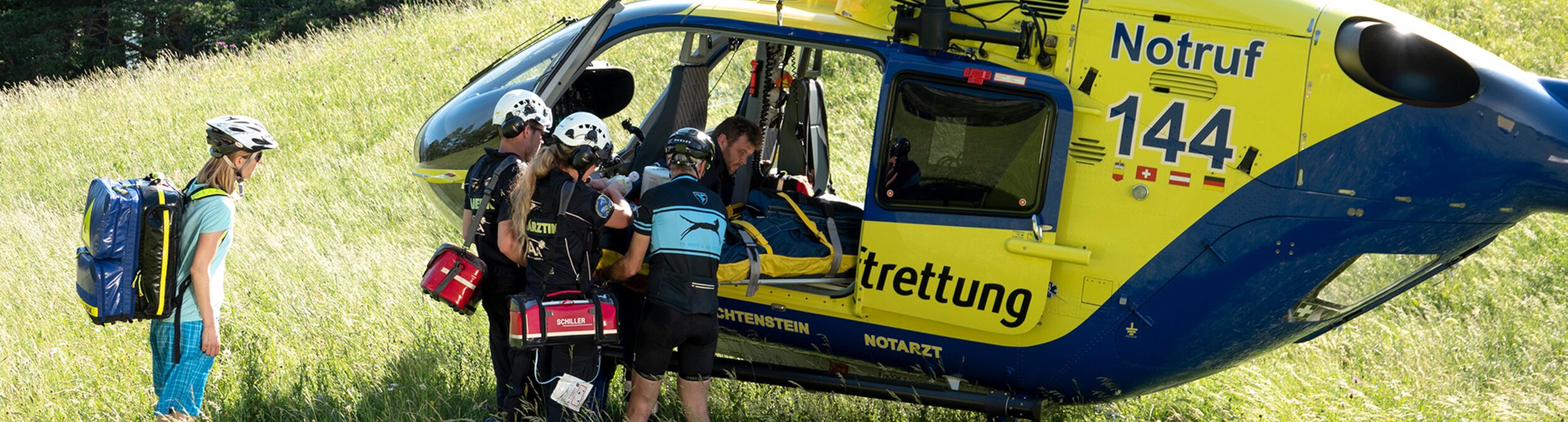 SCHILLER rescue devices | © SCHILLER SCHILLER rescue devices in interventions in the air | © SCHILLER