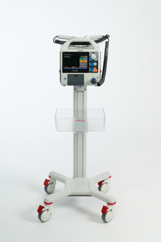 defibrillator / monitor | © SCHILLER